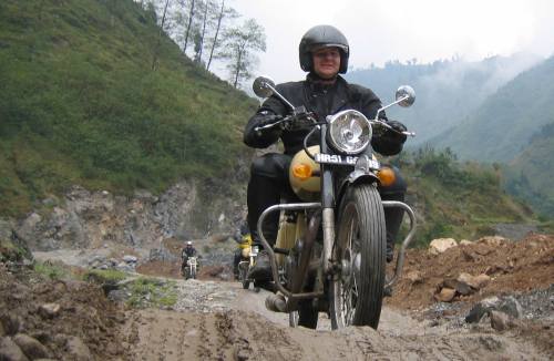 Mit dem Motorrad auf dem Weg nach Samdrup Jongkhar