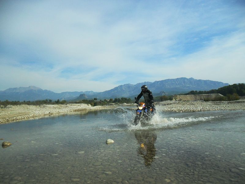 Motorradtouren durch die Türkei Wasserdurchfahrt