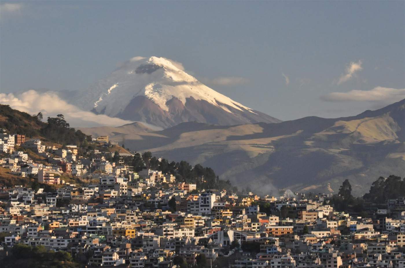 Cotopaxi%20view%20from%20Quito.jpg