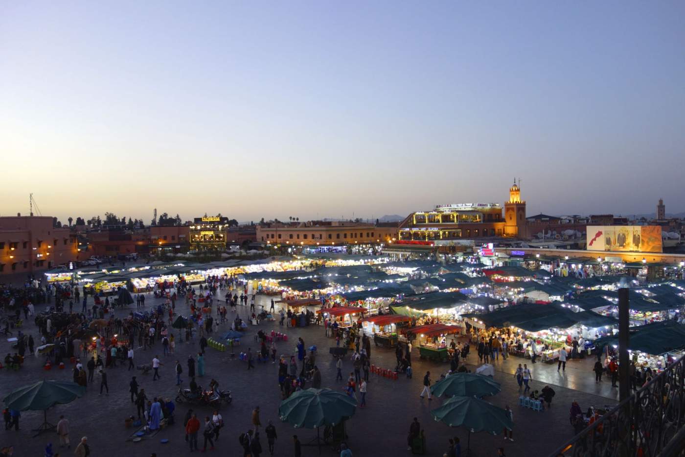Djemaa el Fna - Nachtaufnahme des Platz der Gehängten in Marrakech