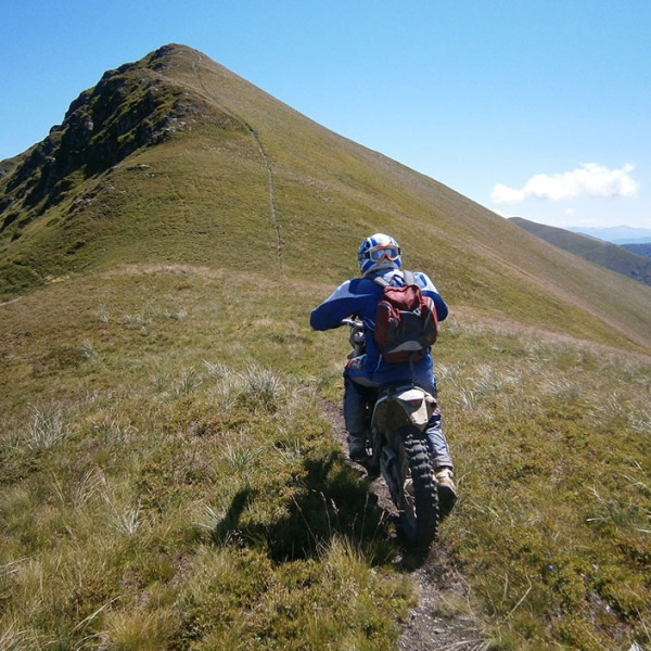 Guided motorcycle tours through the Transfagarasan