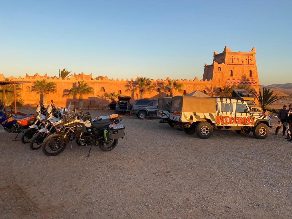 Übernachtung in einer Kasbah auf der 4x4 Expedition und Safari durch Afrika
