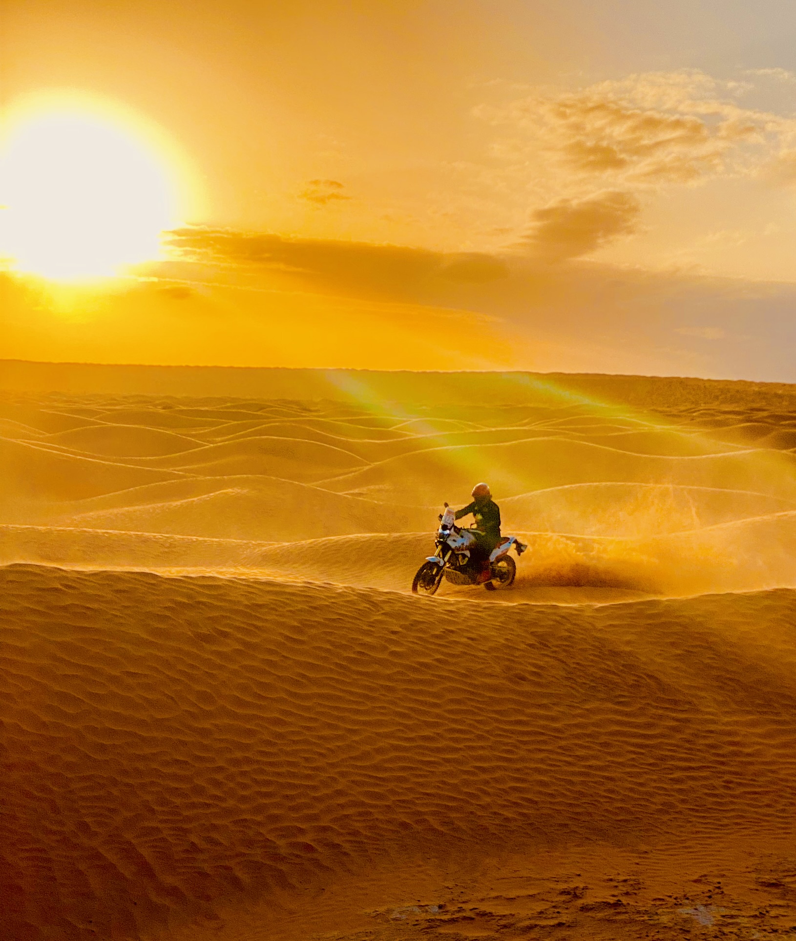 Motorrad Abenteuer Reisen in der Nord Sahara von Afrika