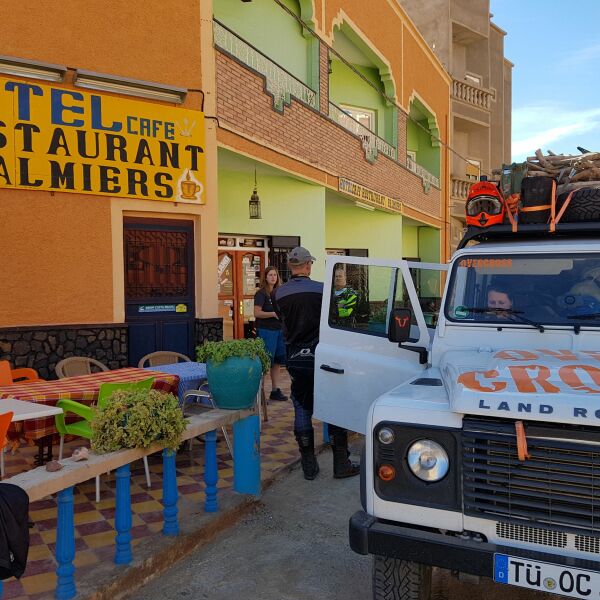 Motorradreisen Marokko Marrakesch Abenteuer Flughafen