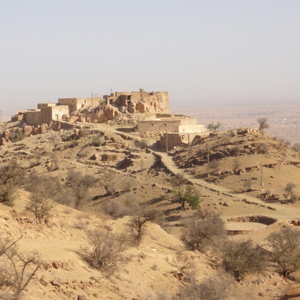 Motorradreisen Frankreich Sahara Wüstenstadt Mentalität