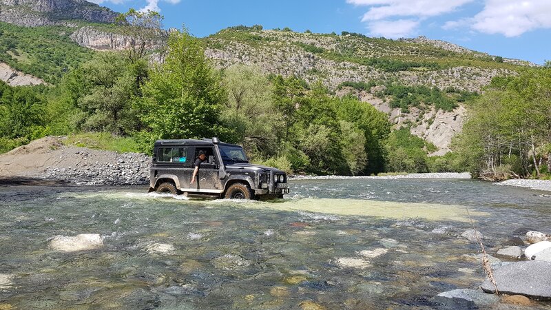País das Águias 4x4 Viagem circular pela Albânia