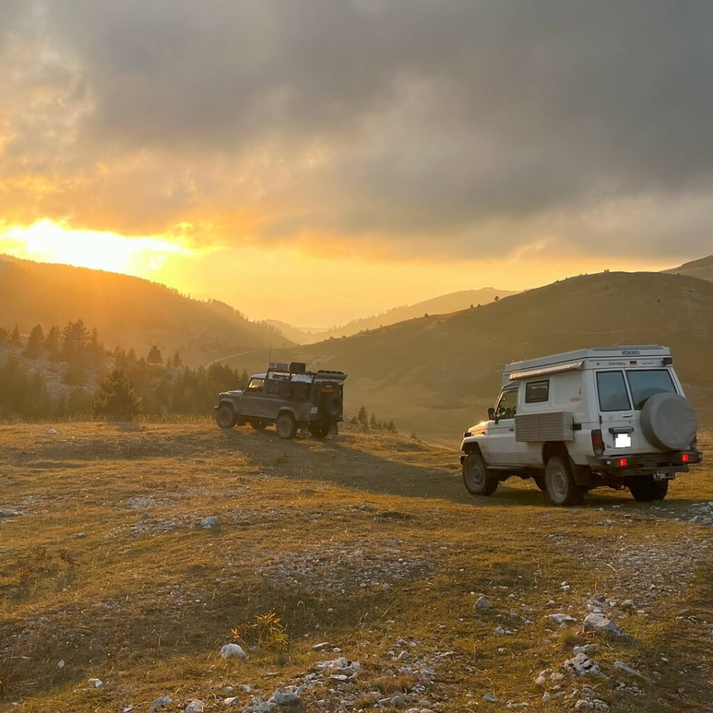 Offroad-Reisen Balkan Fahrspaß Landschaft Wildcamping