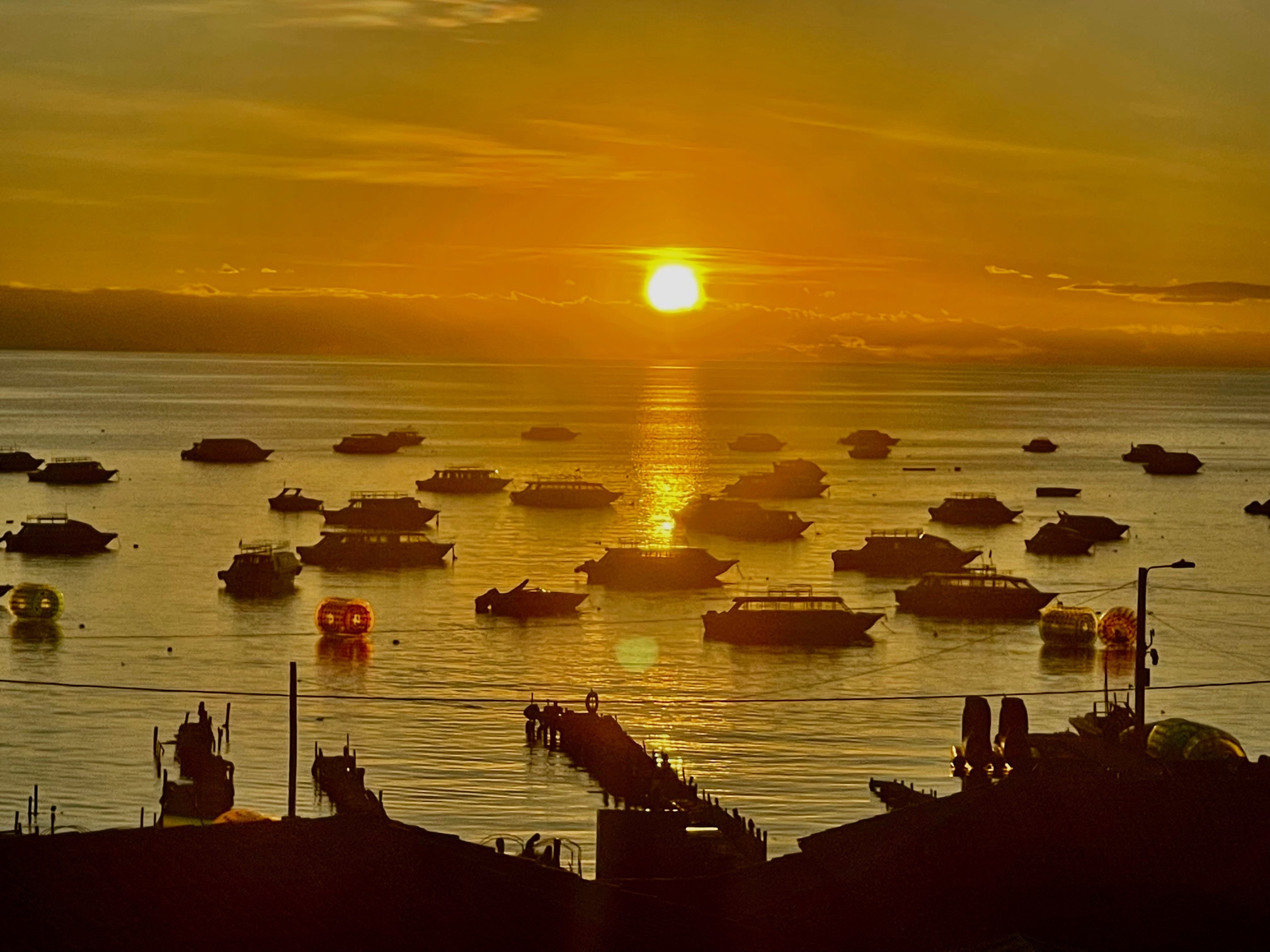 Copacabana des Titicaca Sees während unseren Geländewagenreisen in Peru