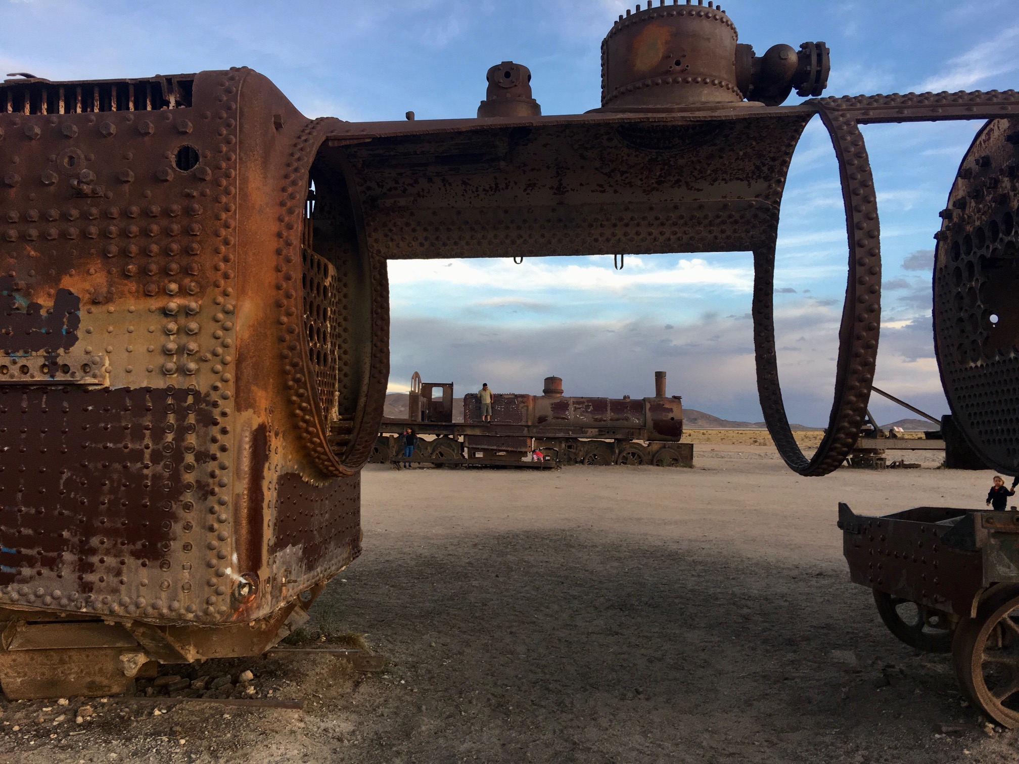 Der größte Eisenbahnfriedhof der Welt in Uyuni auf unseren Geländewagenreisen 