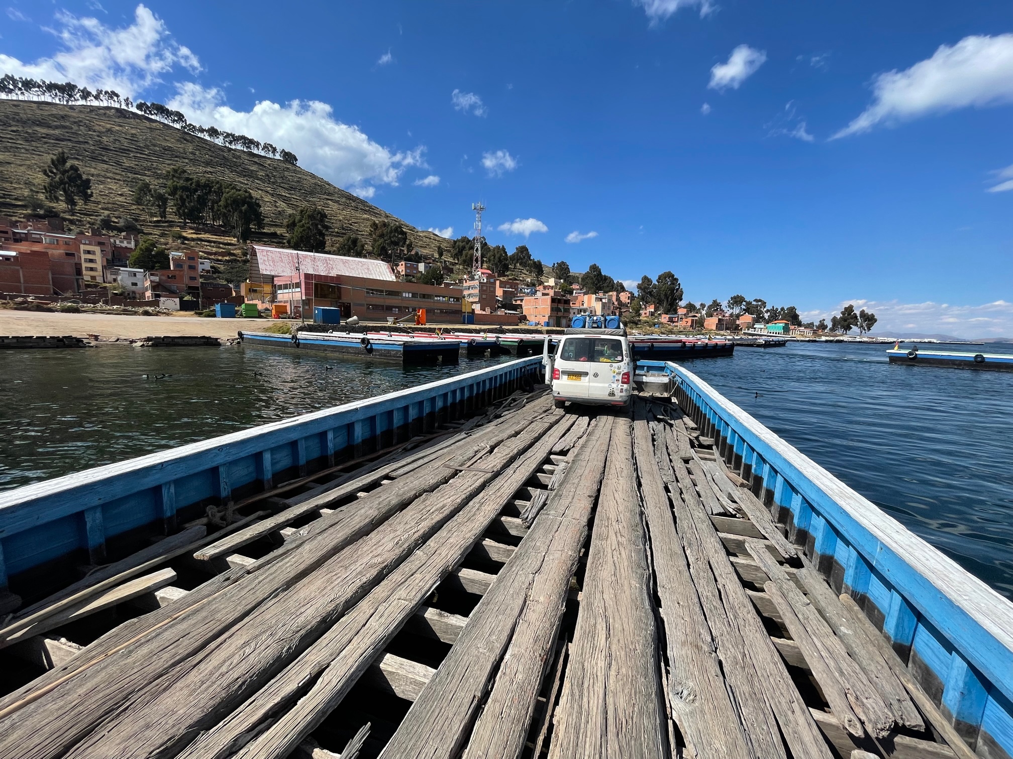 Auf dem Titicacasee während unserer Geländewagenreisen in Südamerika