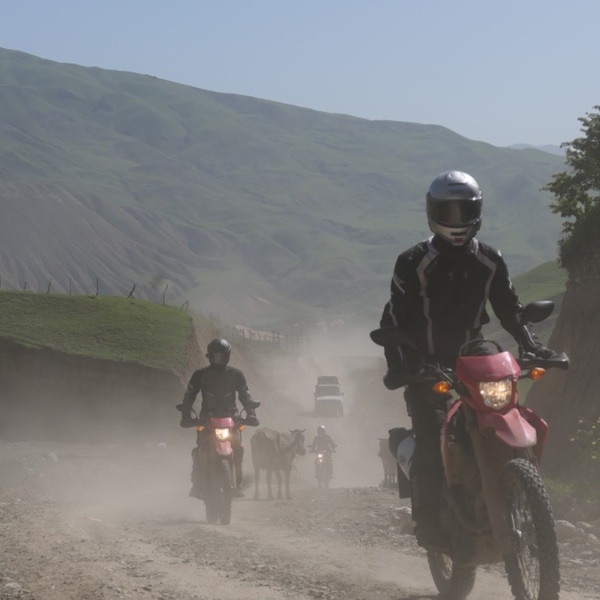 Motorradreisen Asien Turkmenistan Gaskrater Oasenstadt