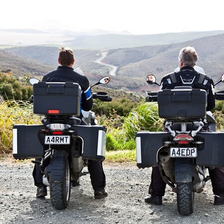 Motorradreisen Neuseeland: Kurven, Pässe & beide Inseln