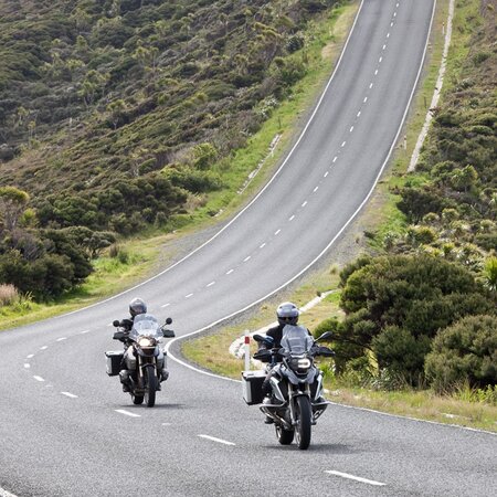 Motorradreisen Neuseeland: Kurven, Pässe & beide Inseln
