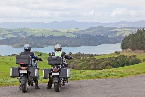 Motorcycle travel New Zealand: Discover curves & landscapes