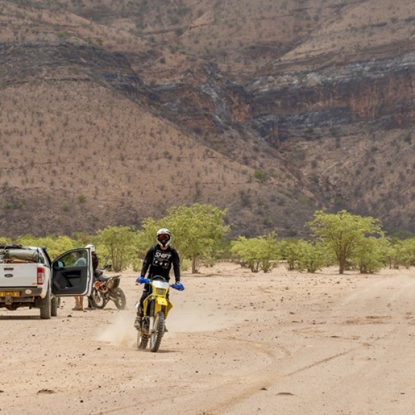 Motorradreisen Namibia Epupa Wasserfälle Kunene Grenzfluss