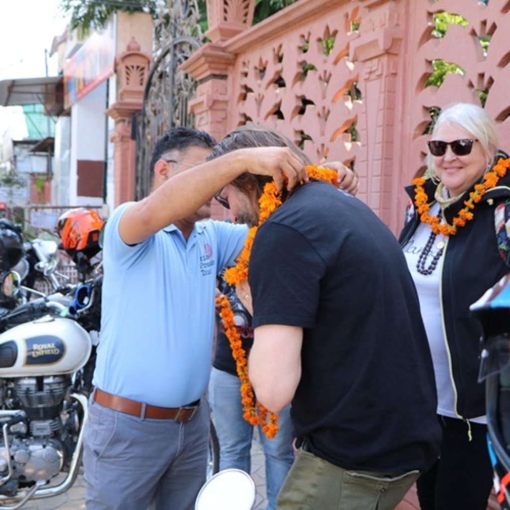 Motorradreisen Indien Udaipur Bootsfahrt Jagdish-Tempel