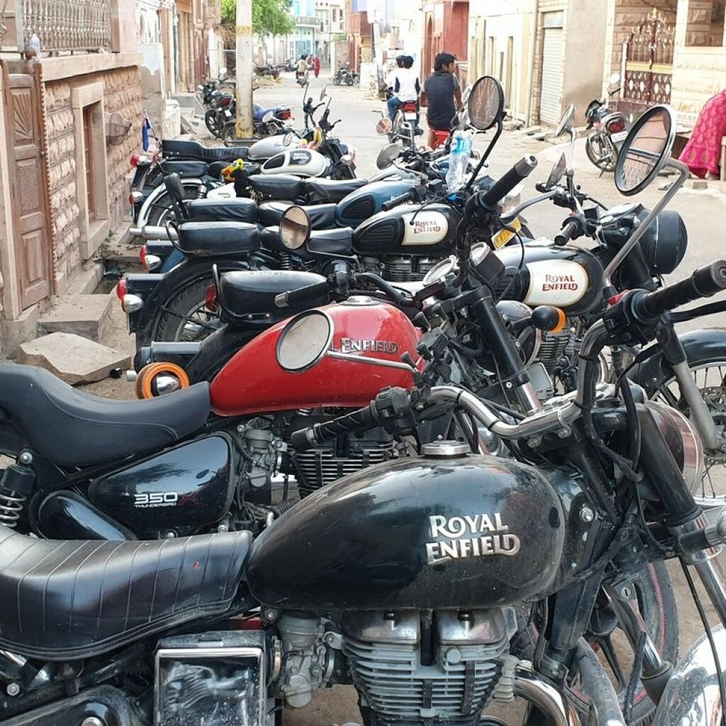 Motorradreisen Indien Udaipur Mount Abu Seewasser