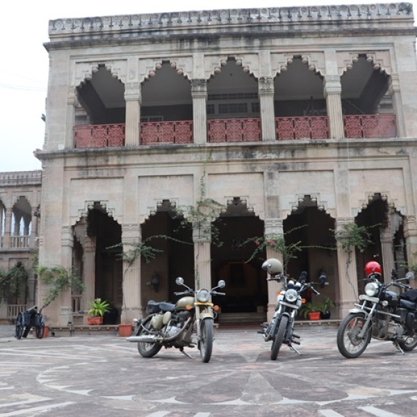 Motorradreisen Indien Bhavnagar Jambughoda Schönheit