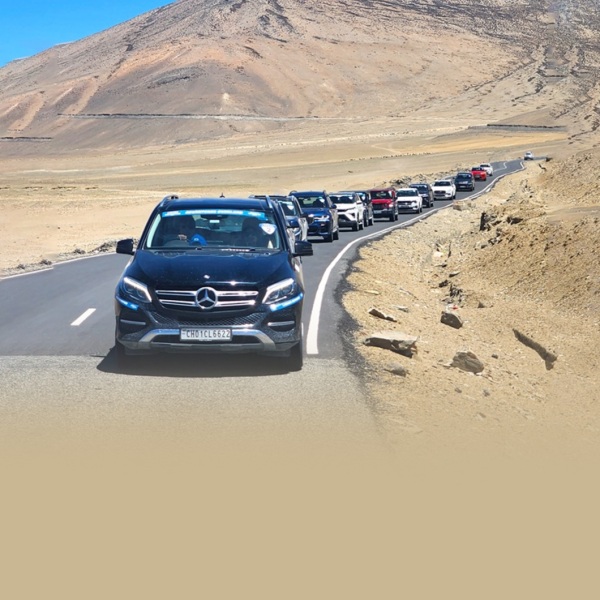 Offroad-Reisen Indien Nubra Dünen Kamele