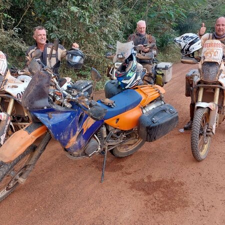 Afrika Motorrad Expedition: Transafrika VÁ PARA O OESTE