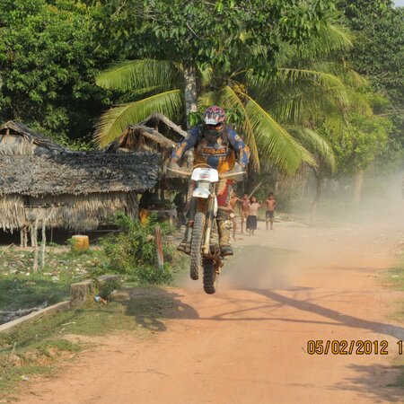 Pure Offroad Fascination: Cambodia by Motorcycle!