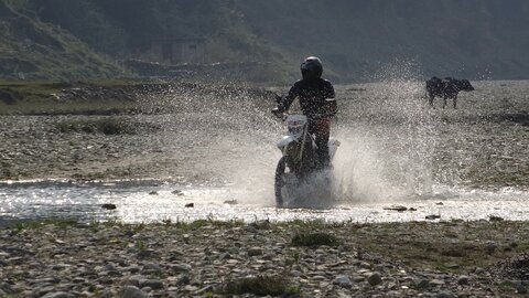 Viajes en moto Nepal: aventura en el Himalaya y Mustang