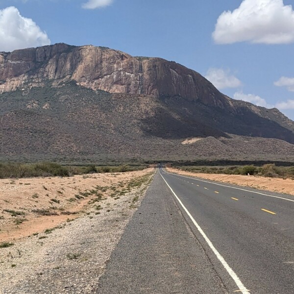 Motorradreisen Afrika Lake Magadi Kajiado Wasserfällen