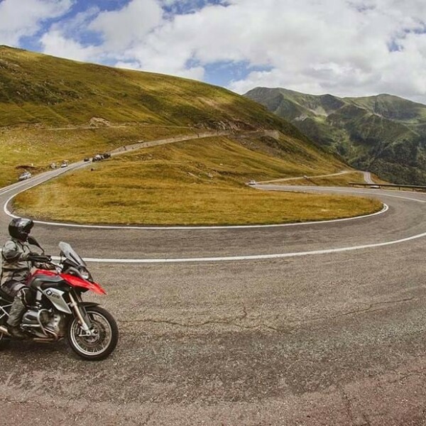 Motorradreisen Europa Karpaten Abenteuer Freiheit