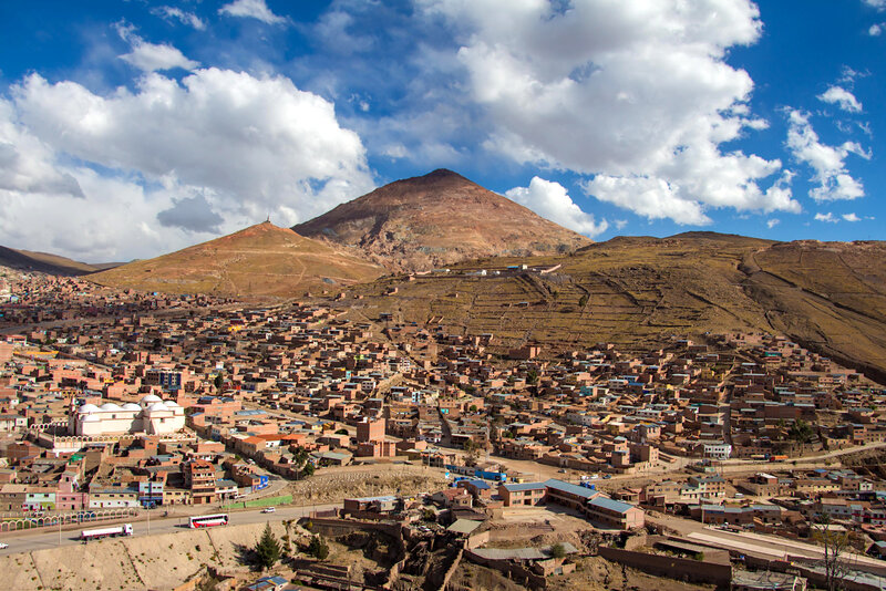 The Highlander One: Offroad Motorradreise durch Boliviens Anden