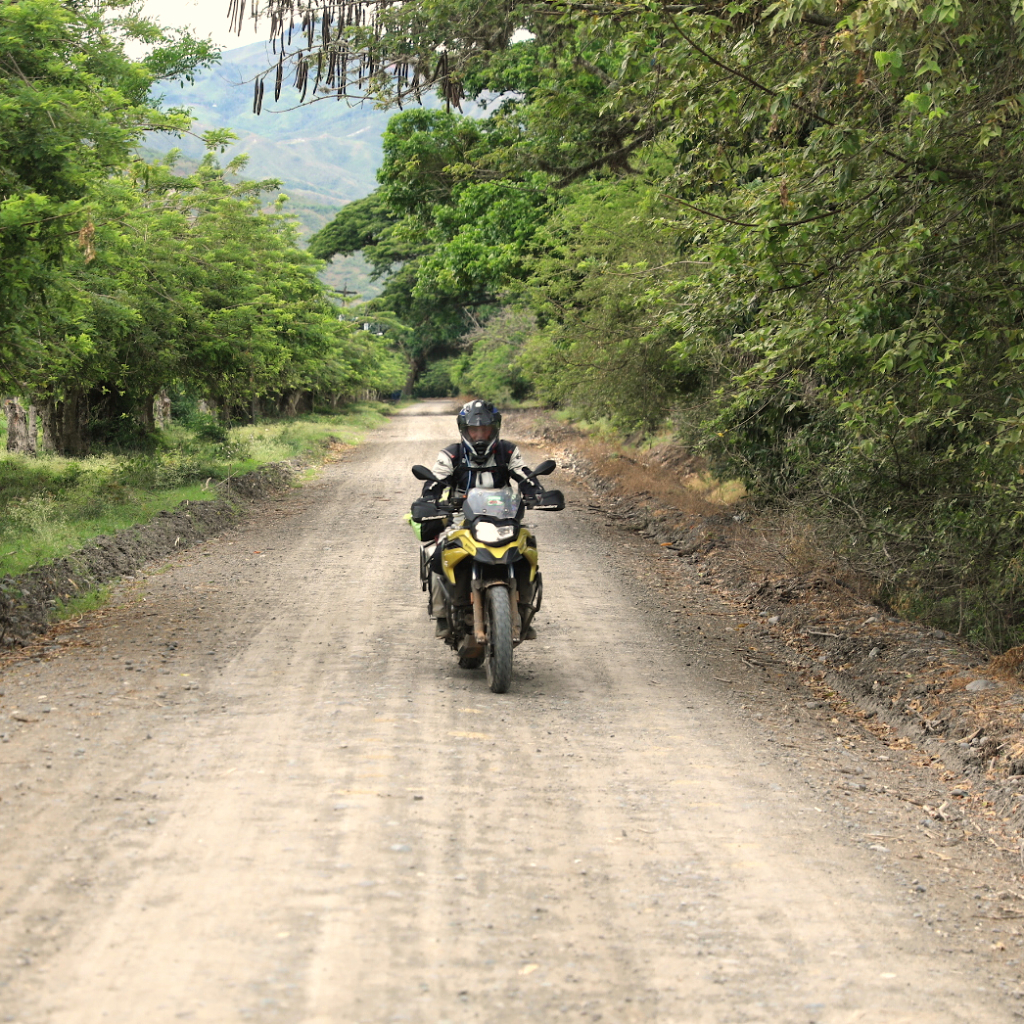 Motorradreisen Suedamerika Quito Biodiversität Anden