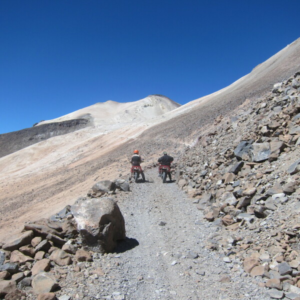 Motorradreisen Bolivien Higuera Lunch Vallegrande