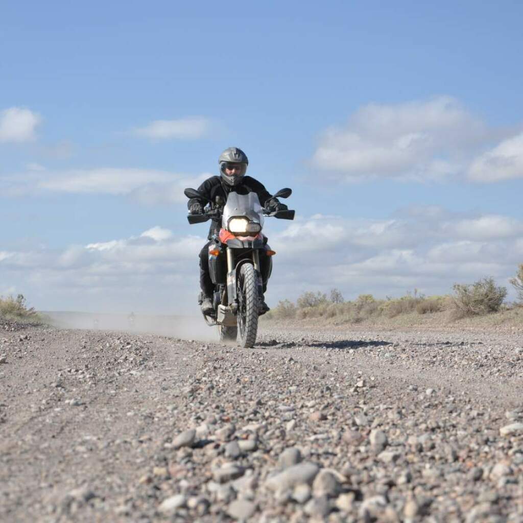 Motorradreisen Chile Cuesta farbenfrohen Villa