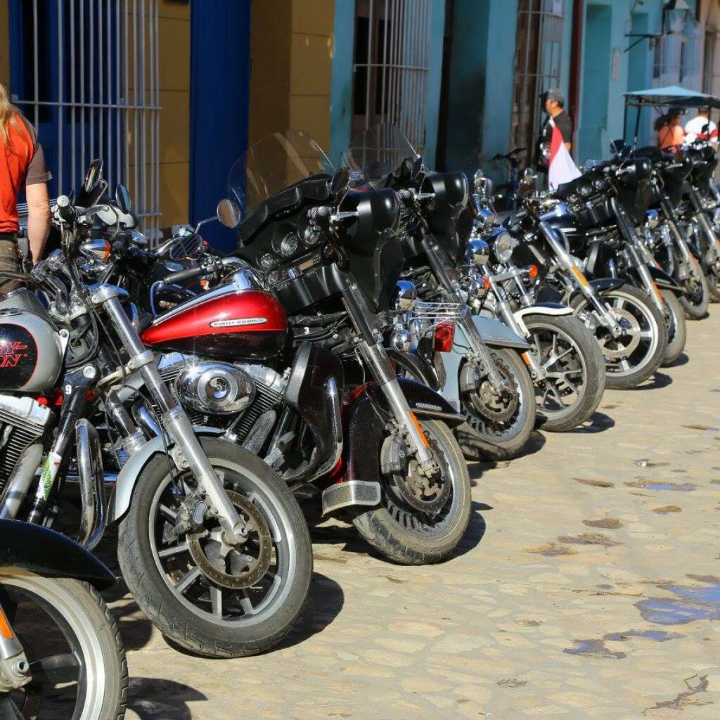 Motorradreisen Kuba Harley Pinar Tabakfarm