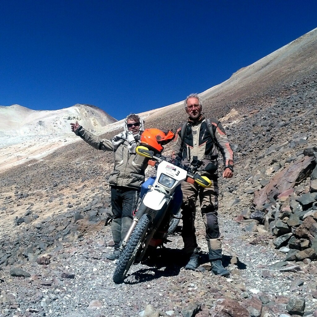 Motorradreise in Boliviens Extreme Landschaften