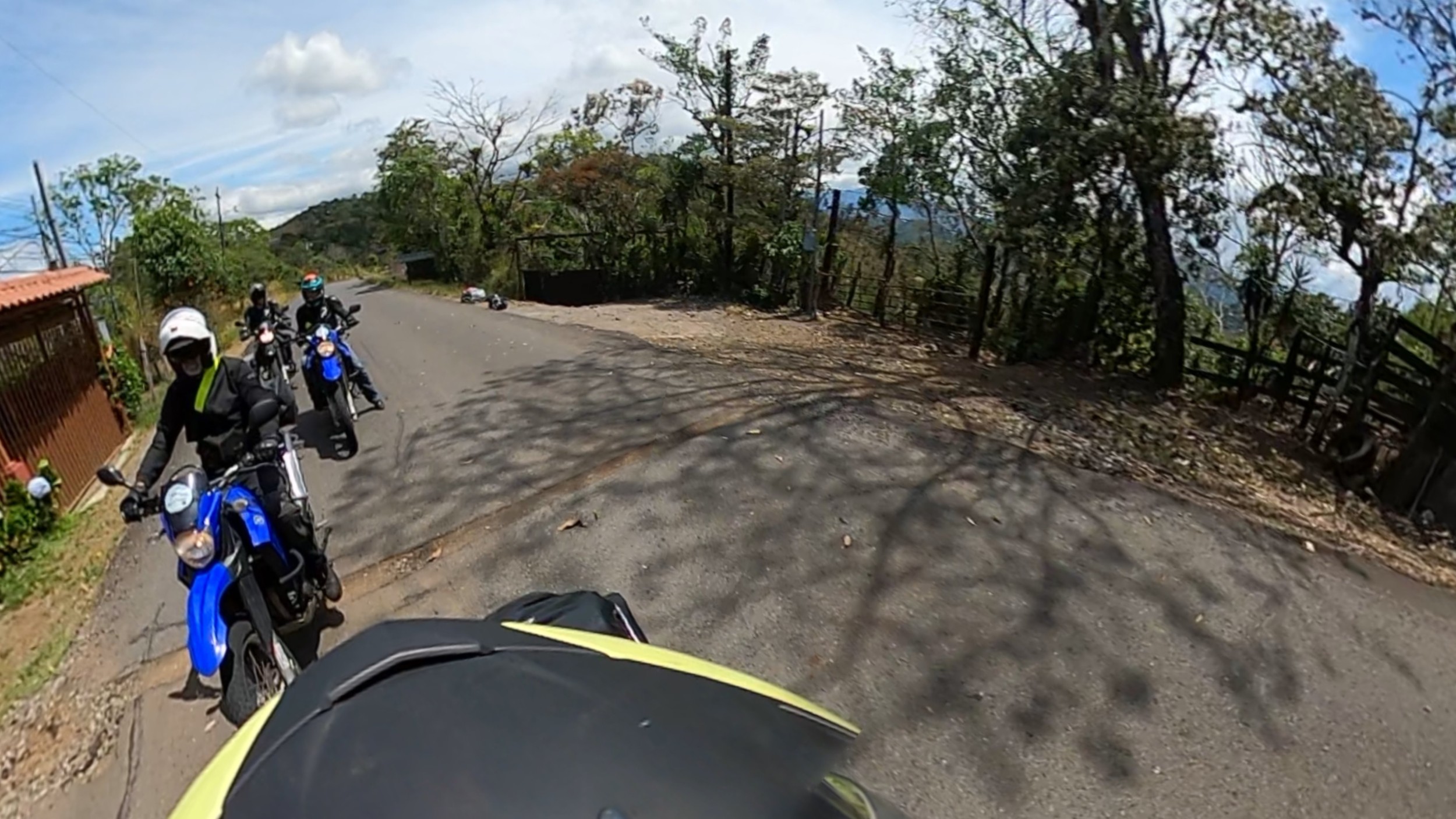 Motorradfahrer auf dem Panamericana in Costa Rica