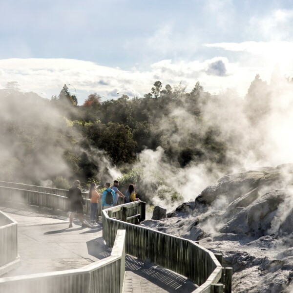 Erlebnis-Reisen Neuseeland Rotorua Hobbiton Waimangu