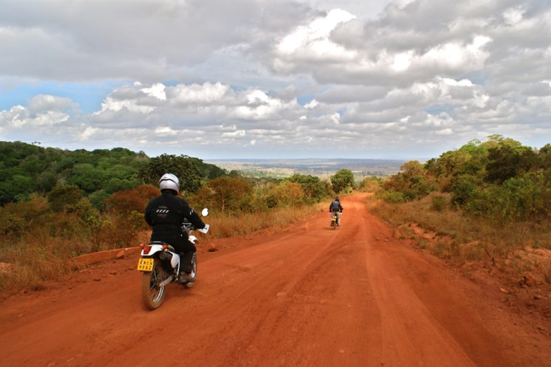 Motorradreise durch Kenia Afrika Offroad