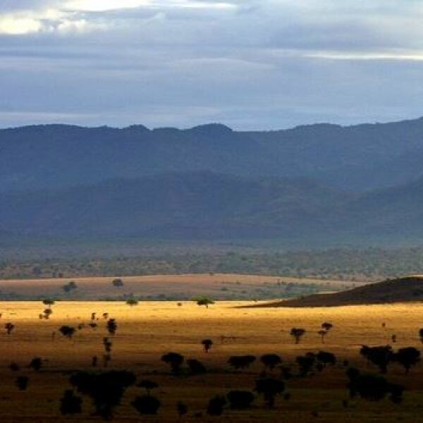 Motorradreisen Afrika Kigali Gedenkstätte Asphaltstraßen