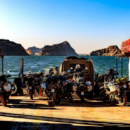 Trans- África: Expedição de Moto pelo Equador