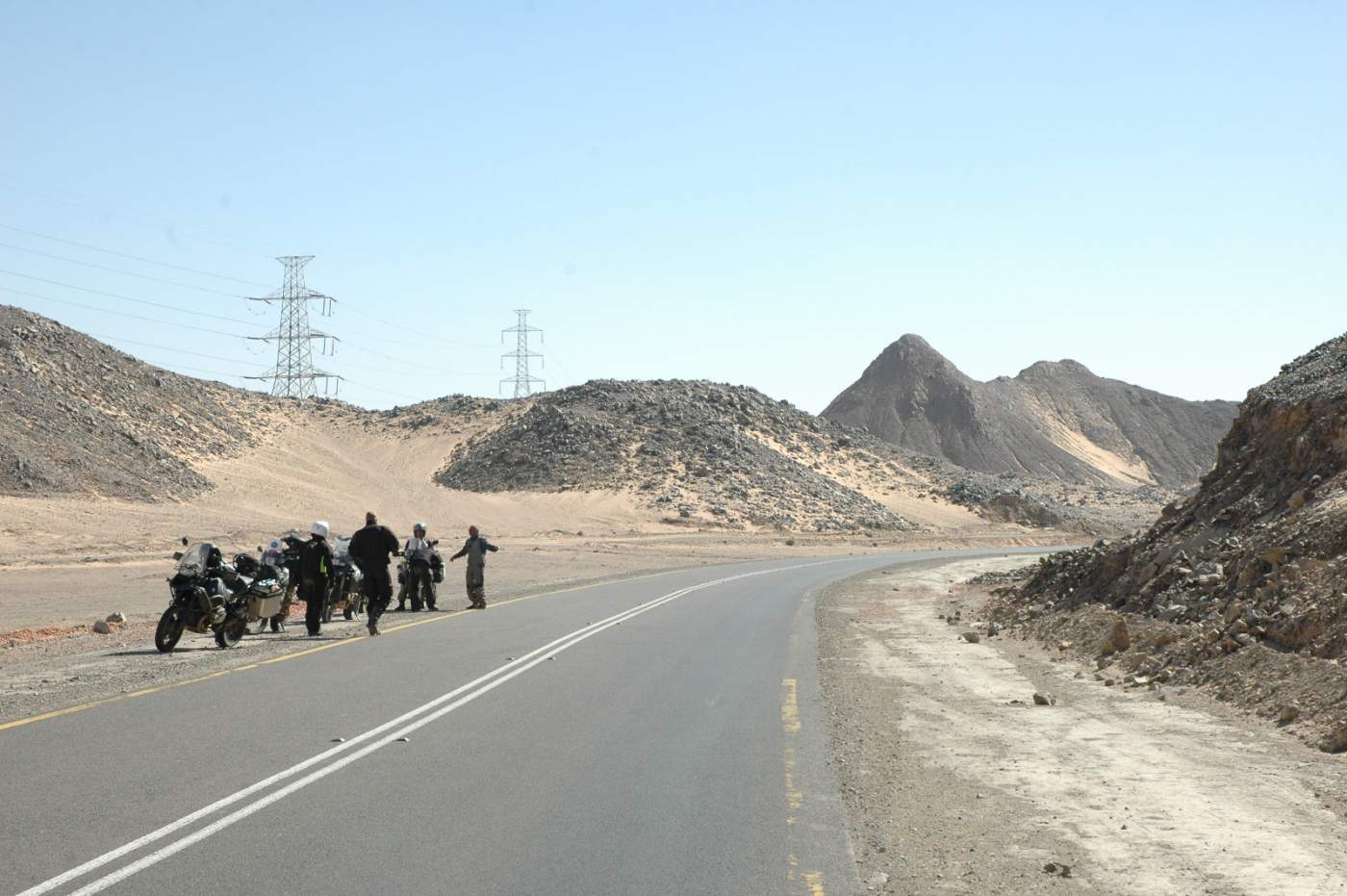 Motorradreise durch den Sudan auf gut asphaltierten Straßen