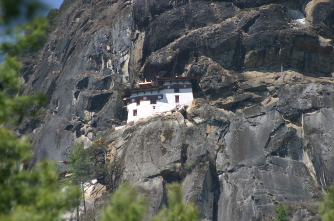 Blick auf das "Tigernest" Kloster im Paro Tal