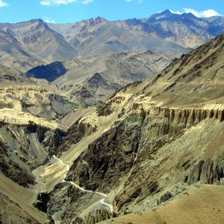Himalaya-motortocht over de hoogste bergpassen