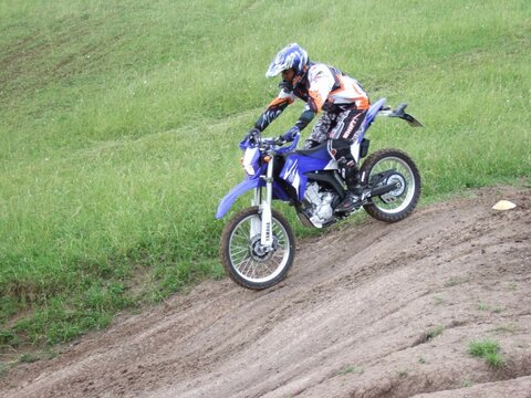 Enduro Training Deutschland: Offroad Kurse & Touren 2026