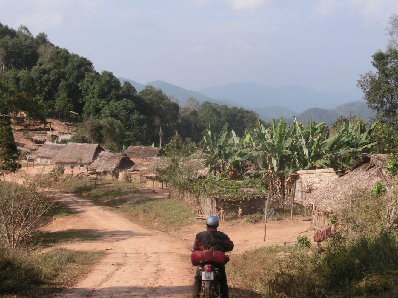 Dorf in Thailand bei der Motorradreise