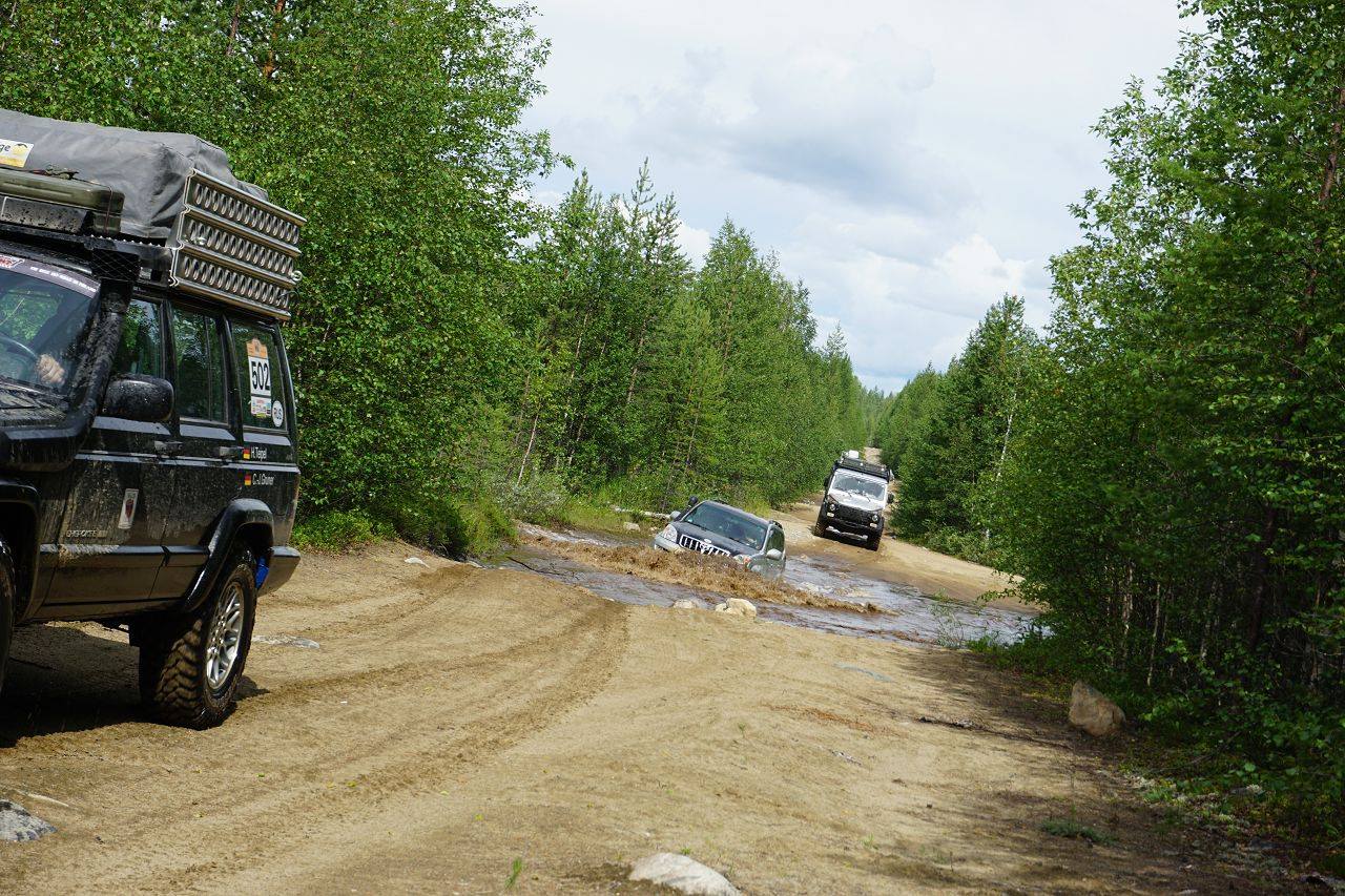 Off Road Pisten und Wasserdurchfahrten in Russland