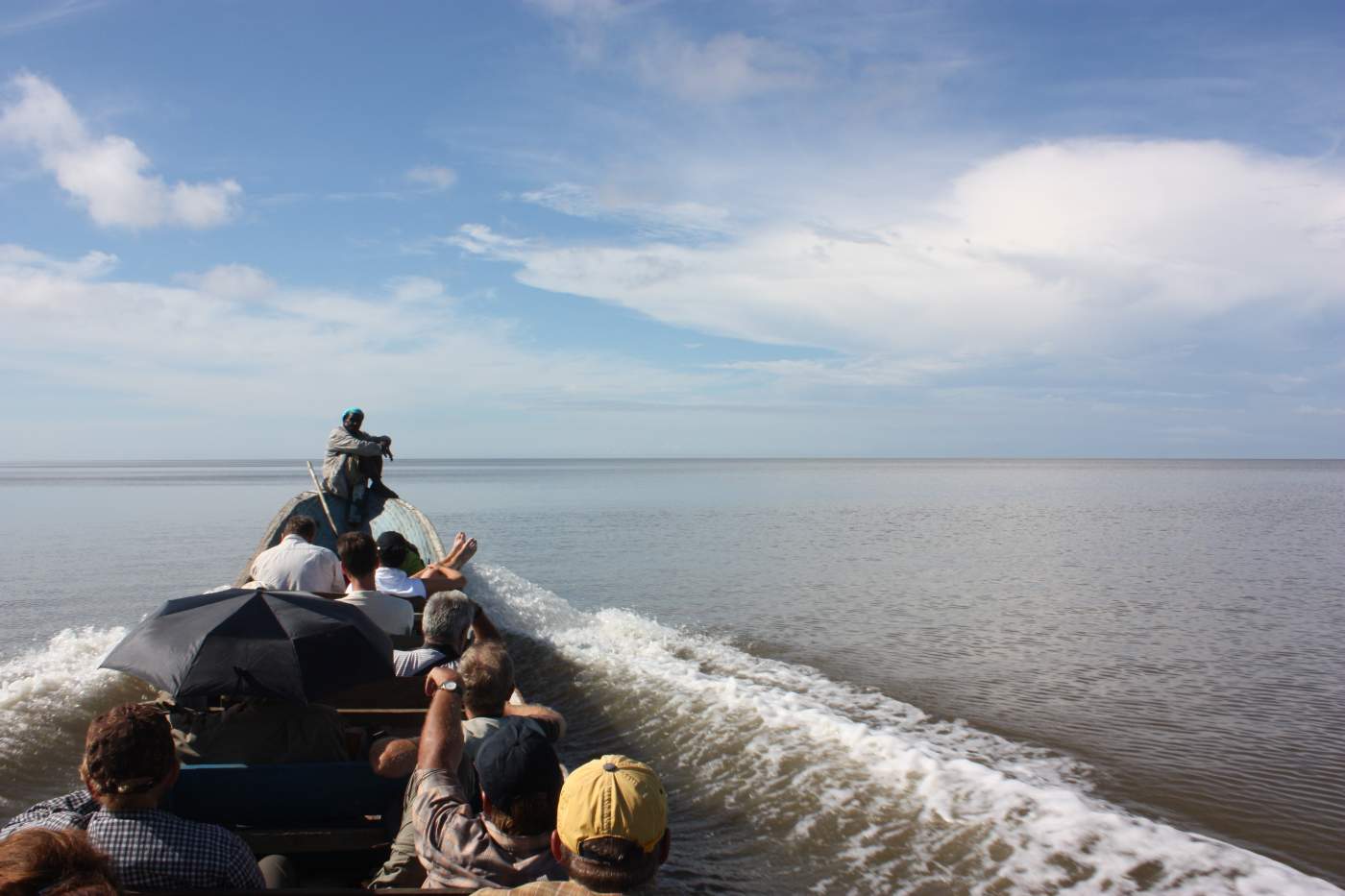 Auf Ihrer West-Papua-Reise fahren Sie mit dem Einbaum