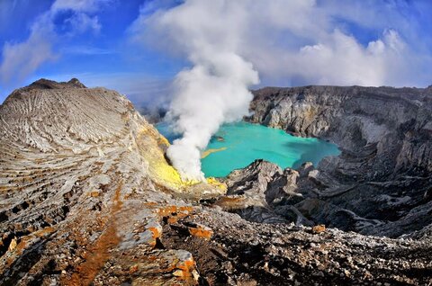 Motorradreisen in Indonesien: Enduro, Vulkane und Inselstraßen