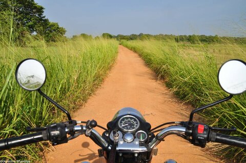 Viajes en moto Sri Lanka: vive la cultura, la naturaleza y el enduro