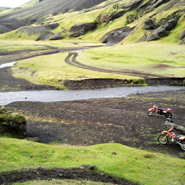 Motorradreisen Island Gebirgsstraße Gletscherlandschaften Abenteuer
