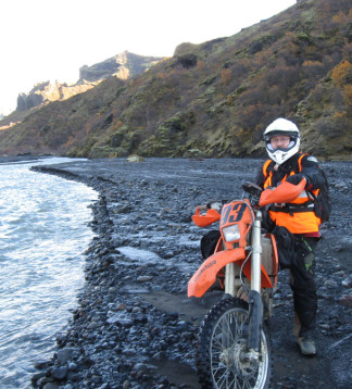 Eine geführte Camping Motorradreise durch die Westfjorde Islands
